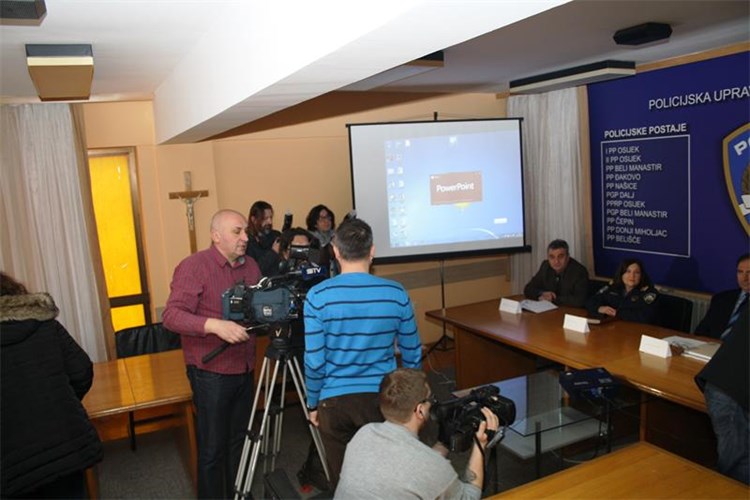 Slika MUP-ILUSTRACIJE-NOVA GALERIJA/statistika/PRESS_statistika15_02.JPG